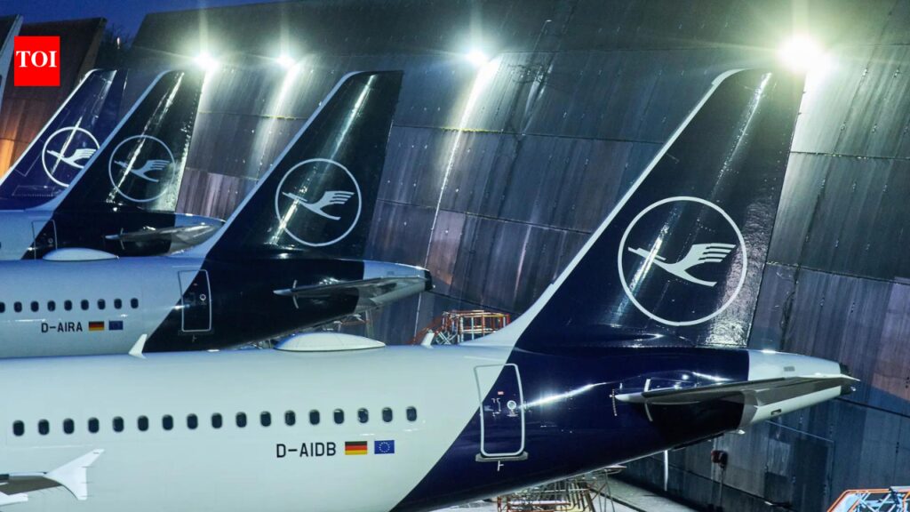 Airport staff went home amid heavy snow; 500 passengers stranded inside grounded planes whole night in Munich
