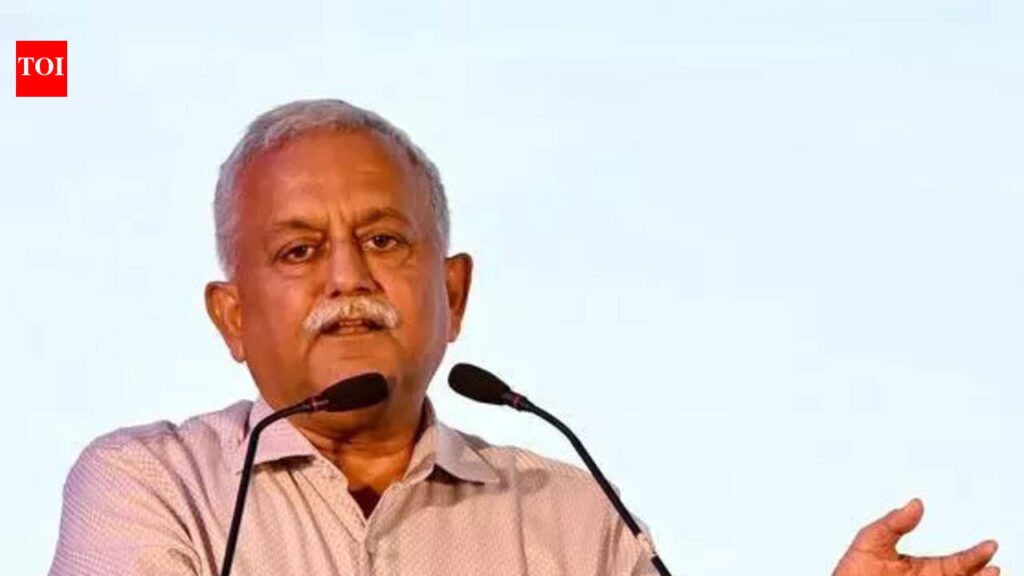 Awanish Awasthi gets 1-yr extension | Lucknow News