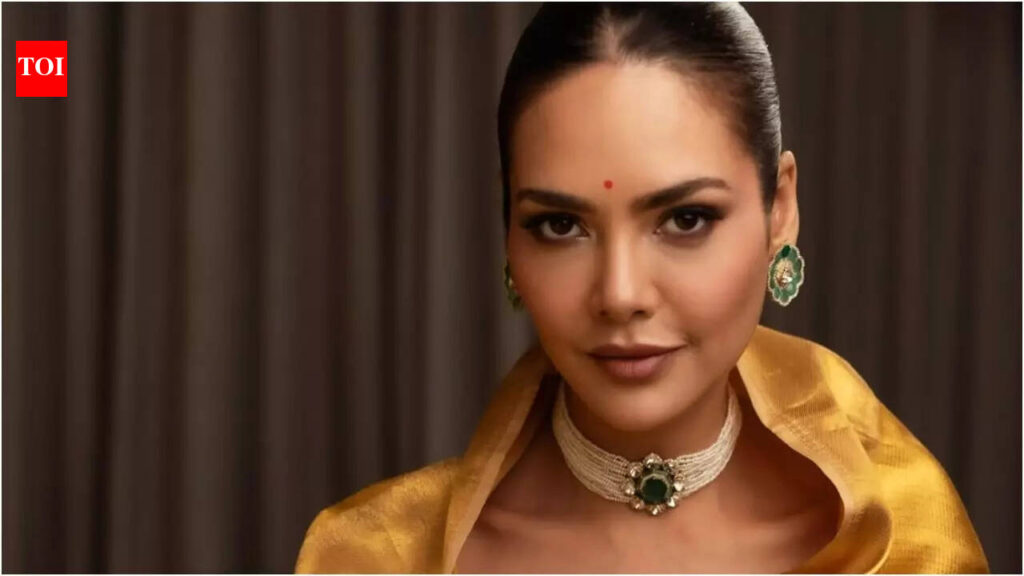 Esha Gupta returns to India after the Abu Dhabi missile crisis, expresses gratitude to fans: ‘Thank you all for your prayers’ | Hindi Movie News