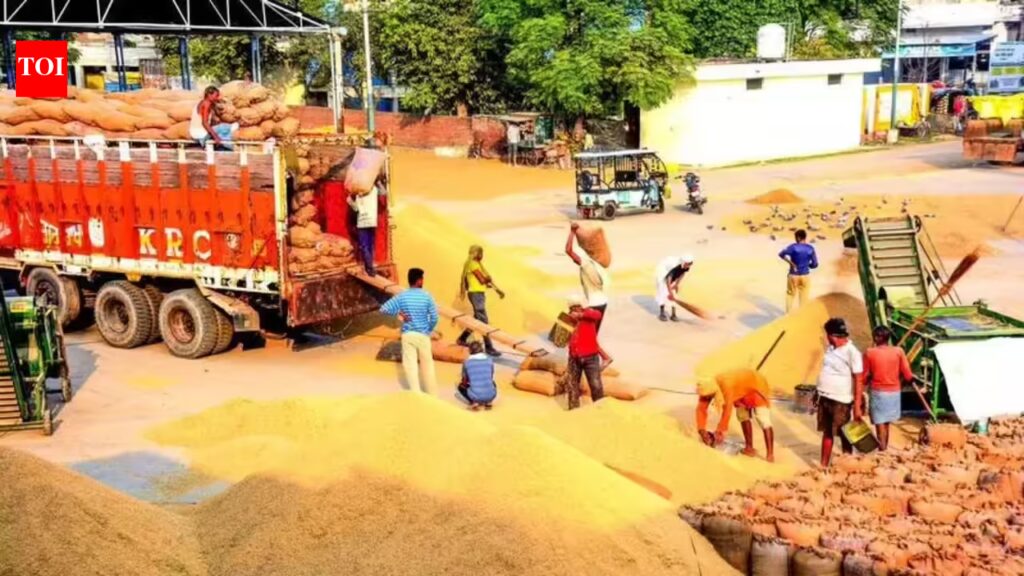 Govt okays hike in commissions to arthiyas in three states | India News