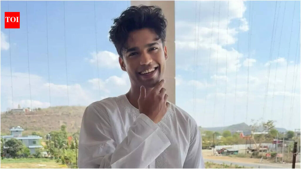 Tabu gifts a kurta to Irrfan Khan’s son Babil Khan on Eid – see photo | Hindi Movie News