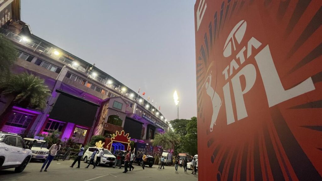IPL 2026 RCB vs SRH: Royal Challengers Bengaluru meet Sunrisers Hyderabad in high-octane opener; Kishan to lead SRH