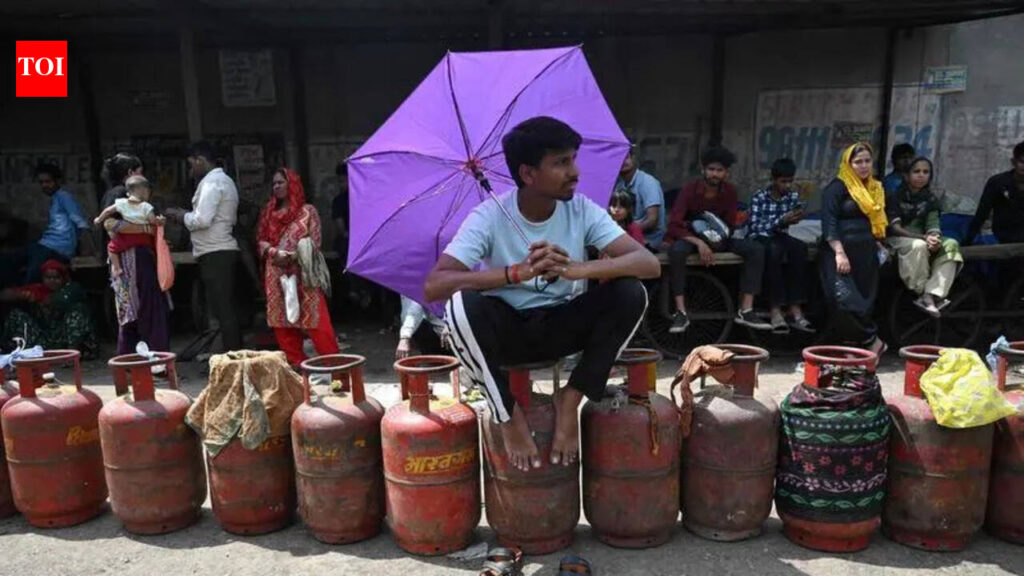 Kebab, biryani prices up 40%: LPGwoes burn a hole in diners’ pockets | Lucknow News