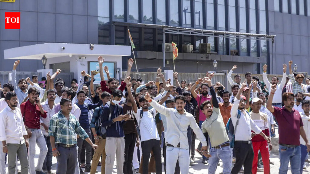 Noida workers protest: Key issues, wages, and other demands; top 10 things to know