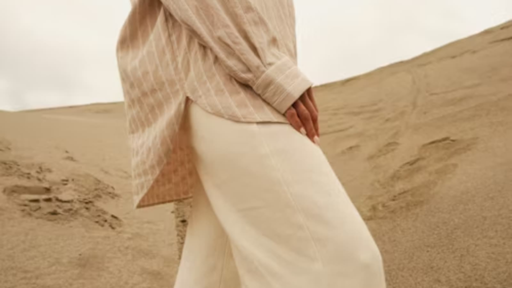 Flannel Shirt’s Comeback Reveals Who Gets to Be “Effortlessly Stylish