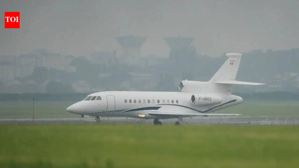 Plane carrying 22 UK citizens evacuated from hantavirus-hit ship lands in Manchester
