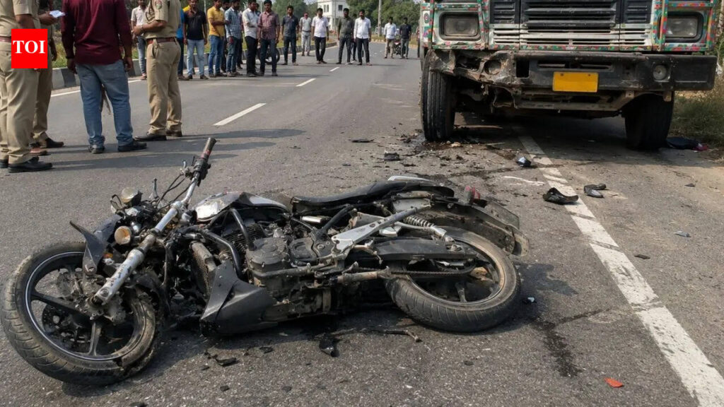 3 friends killed after speeding truck hits bike on Tanda-Banda national highway