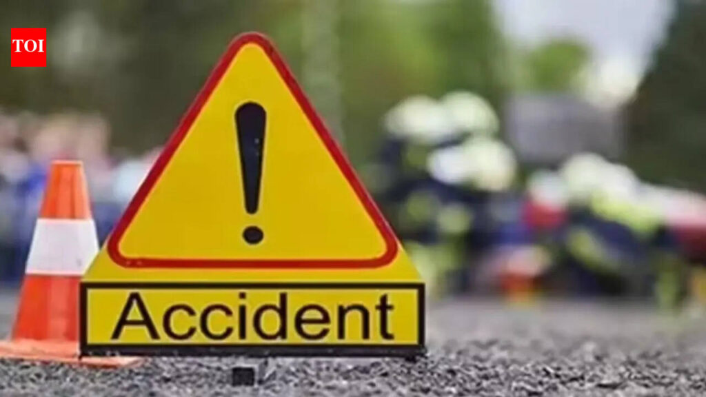 Truck runs over family sleeping outside home in UP, 4 killed | Lucknow News