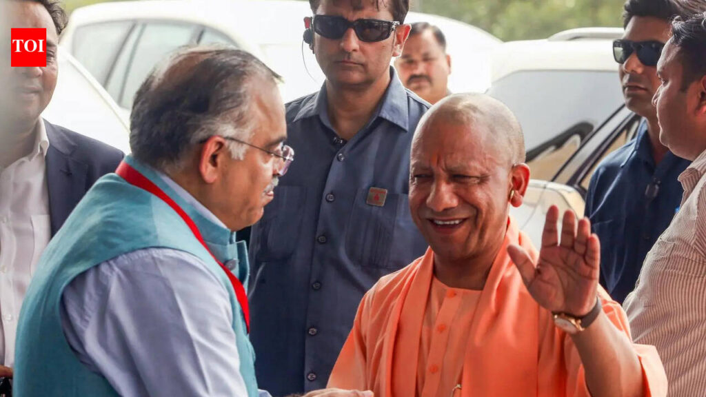 Ensure swift probe, strict action in cases of economic offences: Yogi | Lucknow News