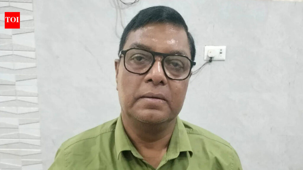 Hardoi municipal officer caught accepting Rs 2 lakh bribe for clearing pending contractor bills | Lucknow News