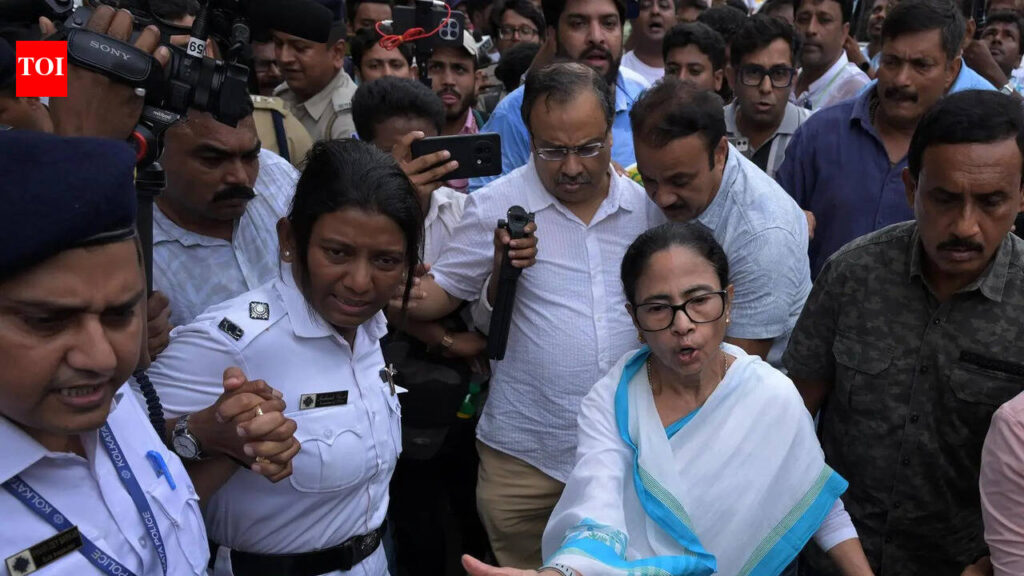 State govt replaces Mamata’s longtime guards, ex-CM rejects new detail | Kolkata News