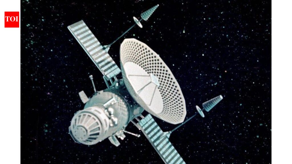 Soviet spacecraft built to land on Venus in 1972 spent 53 years orbiting Earth and finally returned without burning up |