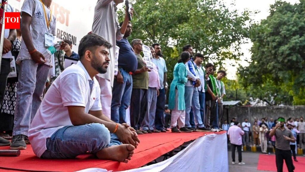 Don’t stop your kids from joining protest, says Cockroach Janta Party as Jantar Mantar stir enters day 4 | Delhi News