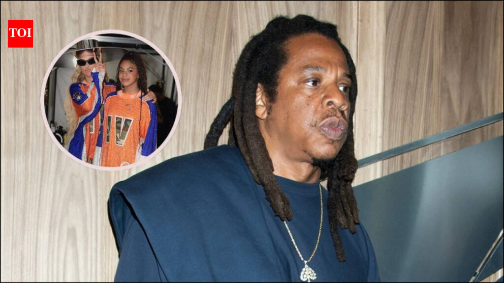 Jay Z Concert: Beyoncé and Blue Ivy join Jay Z on stage for surprise performance: Sings ‘Can’t Knock the Hustle’ and ‘Feelin It’ with his family | English Movie News