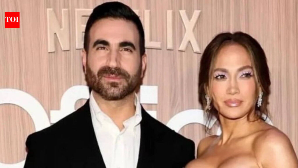Brett Goldstein: Jennifer Lopez’s leaves rumoured beau Brett Goldstein ‘humiliated’ after her blunt live TV rejection | English Movie News