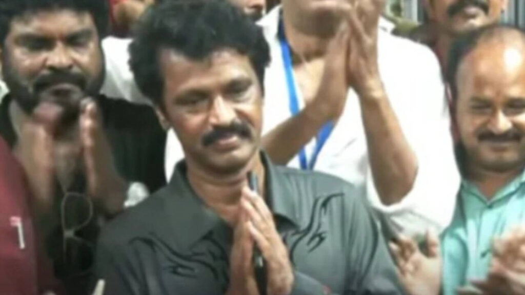 Cheran elected South Indian Film Writers’ Association president; defeats V.C. Guhanathan by a comfortable margin | Tamil Movie News