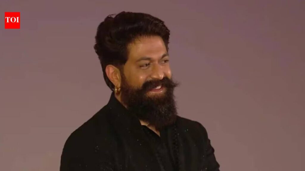 Yash blushes on receiving thunderous ‘Daddy’s Home’ chants at ‘Ramayana’ Pratham Sankalap event in Delhi – WATCH | Hindi Movie News