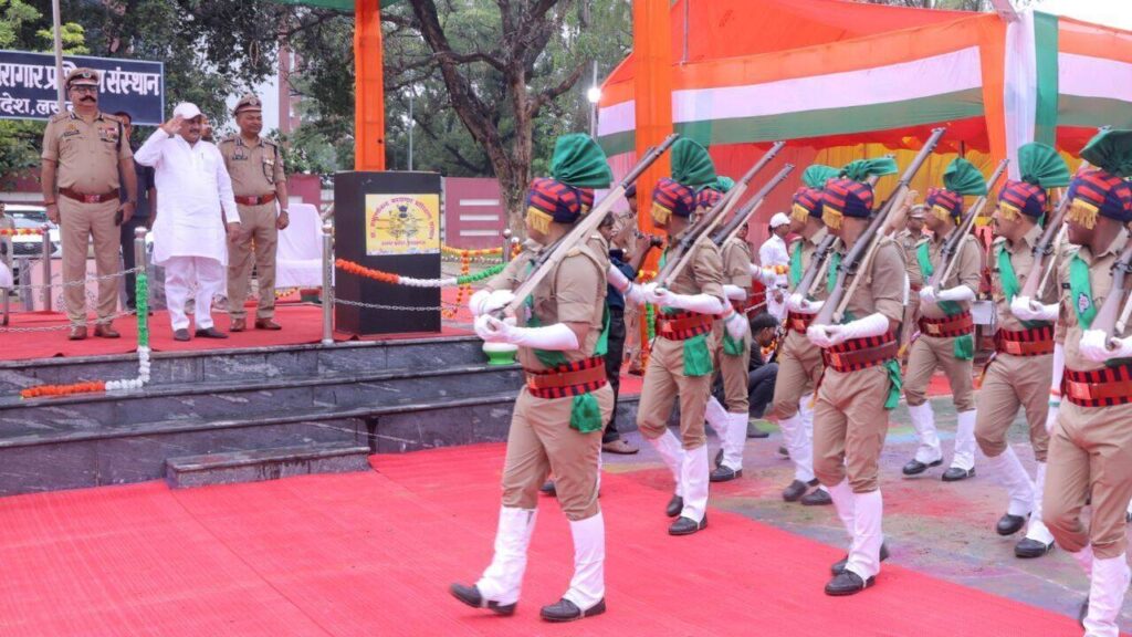 UP prisons minister reviews passing-out parade of 91 prison personnel; calls for disciplined, reform-oriented jail administration | Lucknow News