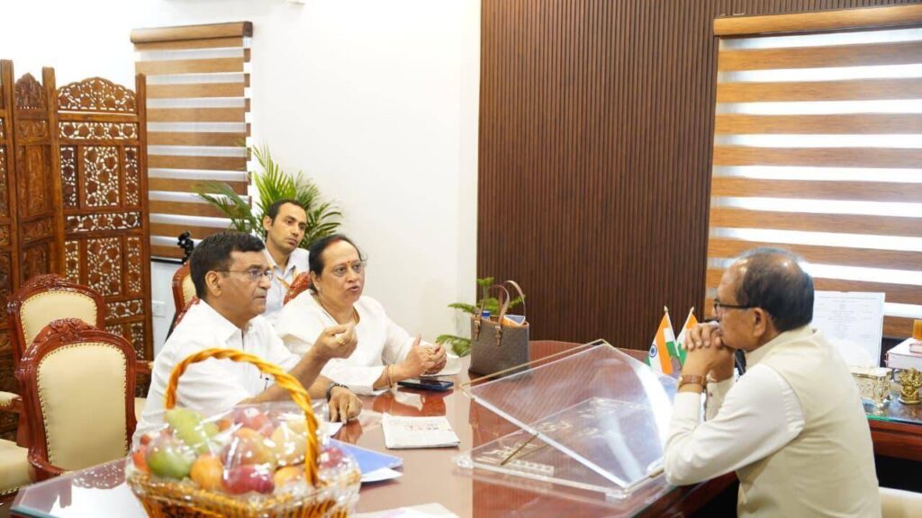 Chouhan calls for action plan to boost India’s mango exports | Lucknow News