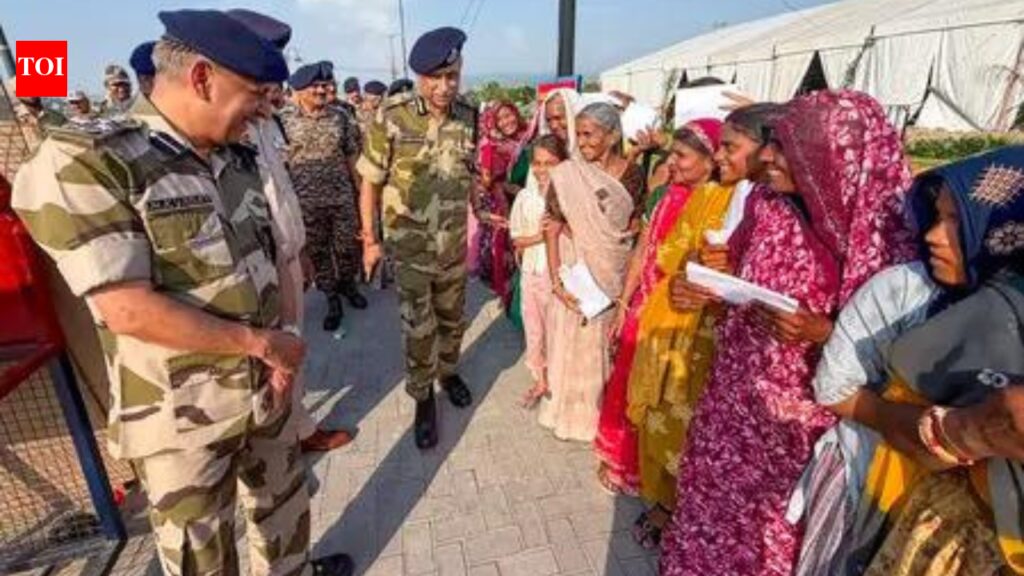 Amarnath yatra resumes via Batal after rain-forced halt | India News