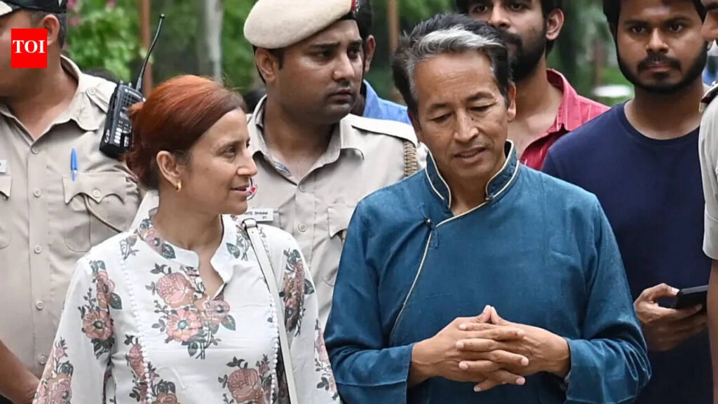 Wangchuk gives government 1 month to drop cases, compensate kin of Leh protest firing victims | India News